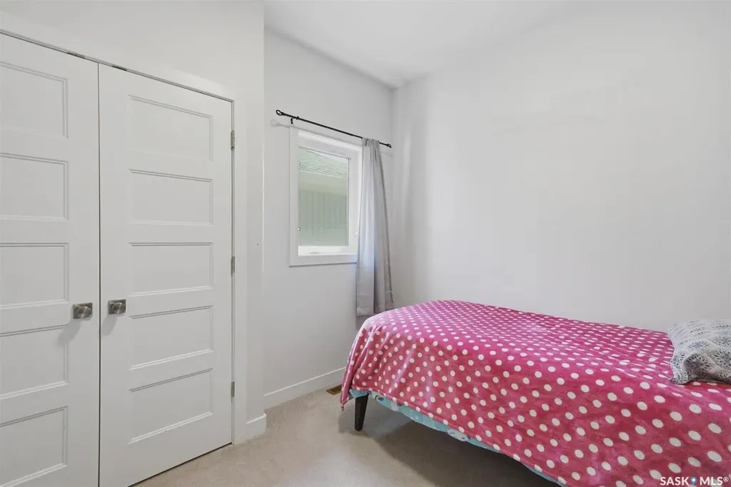 202 Bentley Court Saskatoon SK S7L 6L4