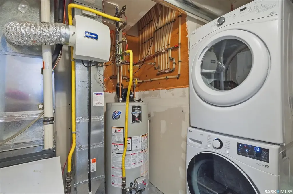 202 Bentley Court Saskatoon SK S7L 6L4