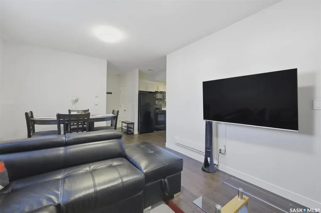 202 Bentley Court Saskatoon SK S7L 6L4
