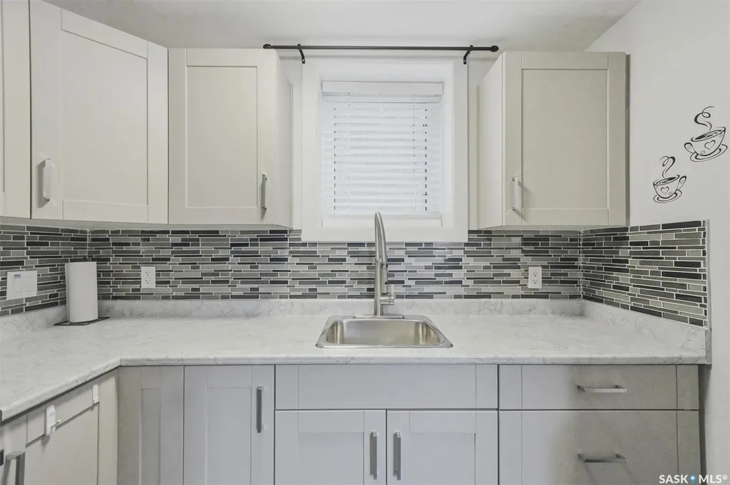202 Bentley Court Saskatoon SK S7L 6L4