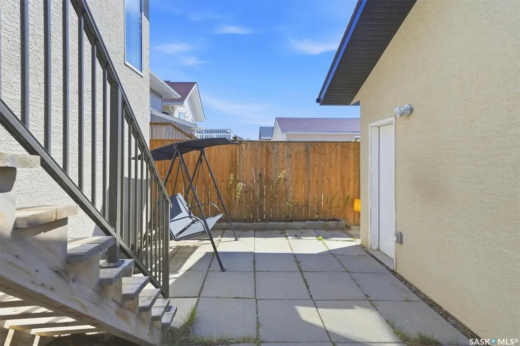 202 Bentley Court Saskatoon SK S7L 6L4