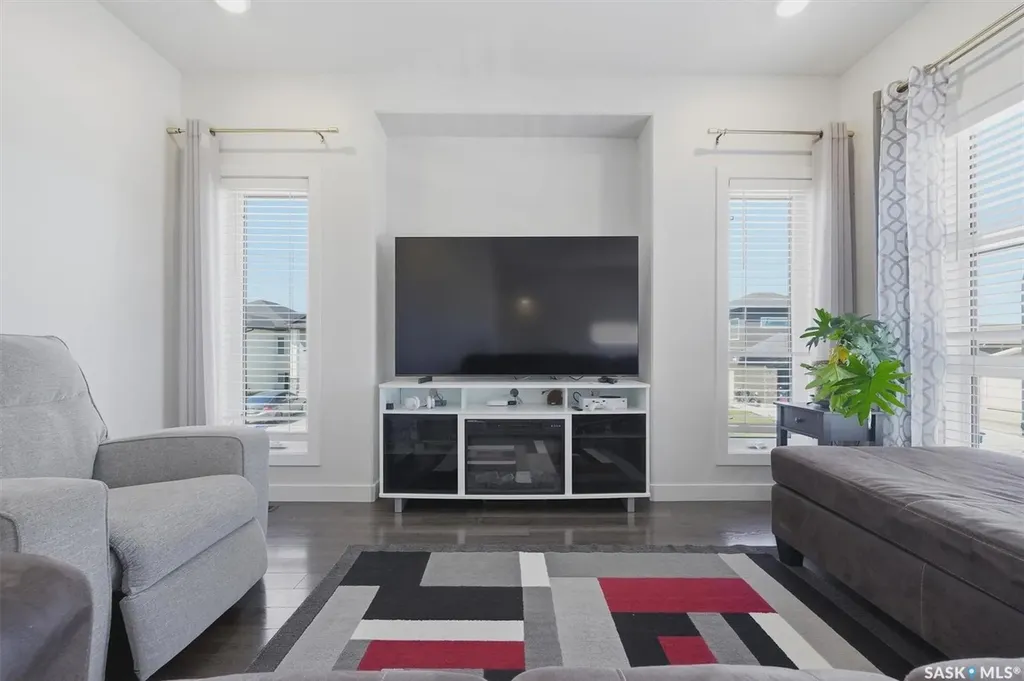 202 Bentley Court Saskatoon SK S7L 6L4