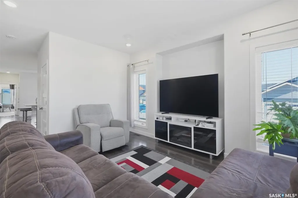 202 Bentley Court Saskatoon SK S7L 6L4