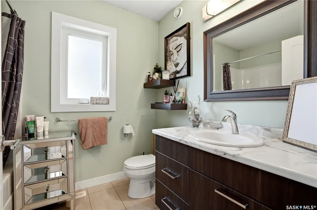 450 Bentley Court Saskatoon SK S7L 6L3