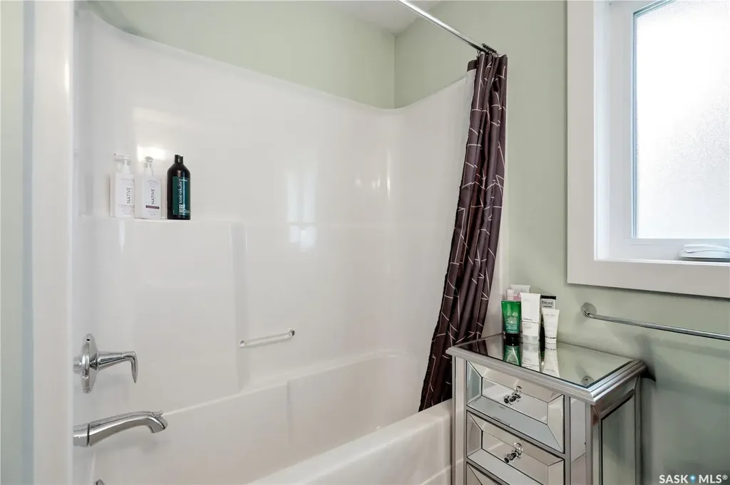 450 Bentley Court Saskatoon SK S7L 6L3