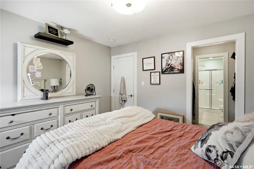 450 Bentley Court Saskatoon SK S7L 6L3