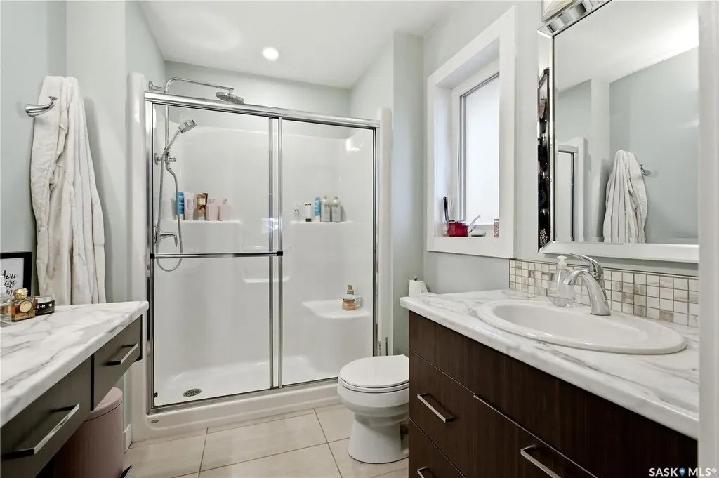 450 Bentley Court Saskatoon SK S7L 6L3
