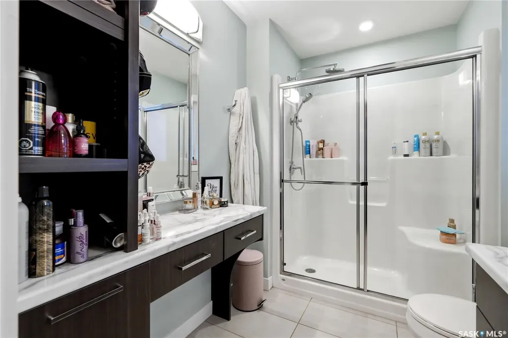 450 Bentley Court Saskatoon SK S7L 6L3