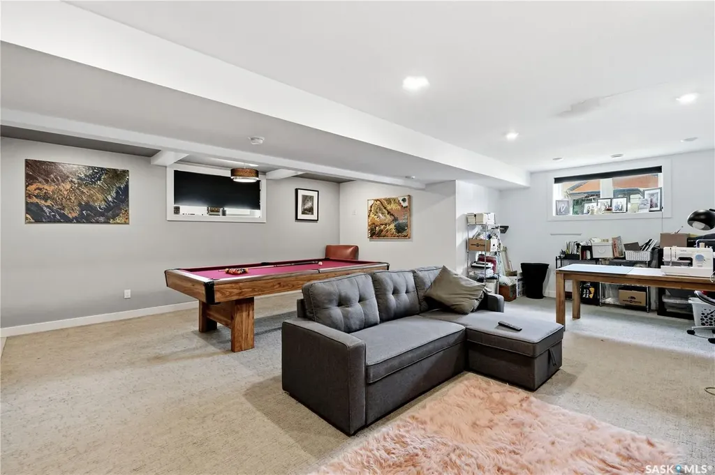 450 Bentley Court Saskatoon SK S7L 6L3
