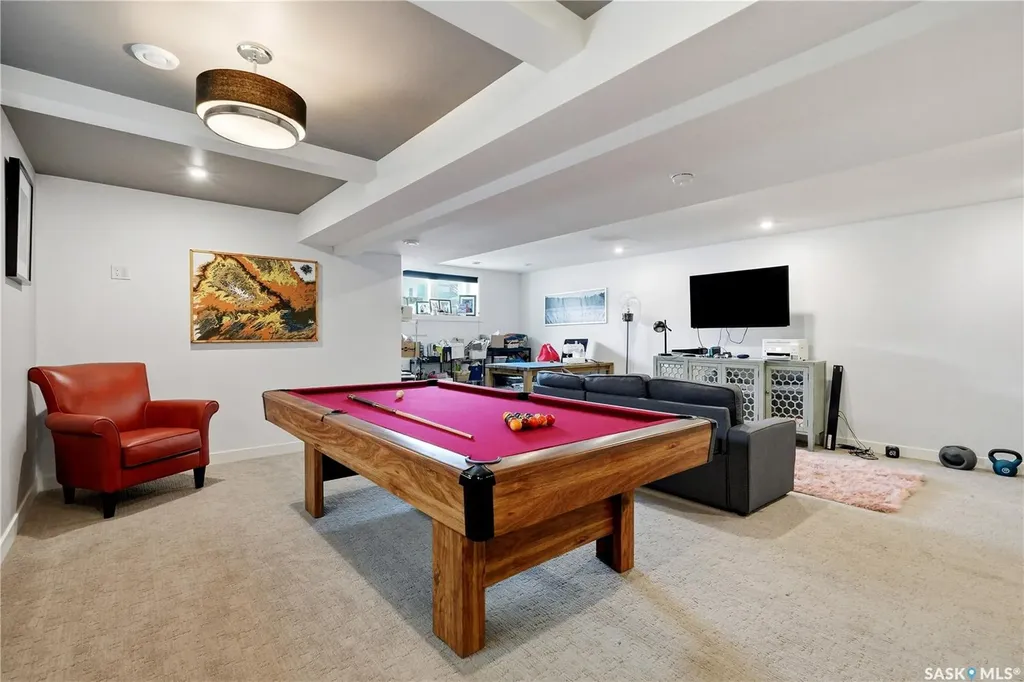 450 Bentley Court Saskatoon SK S7L 6L3