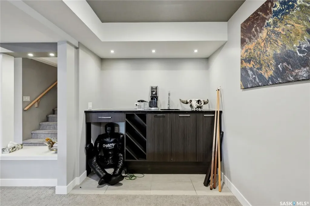 450 Bentley Court Saskatoon SK S7L 6L3