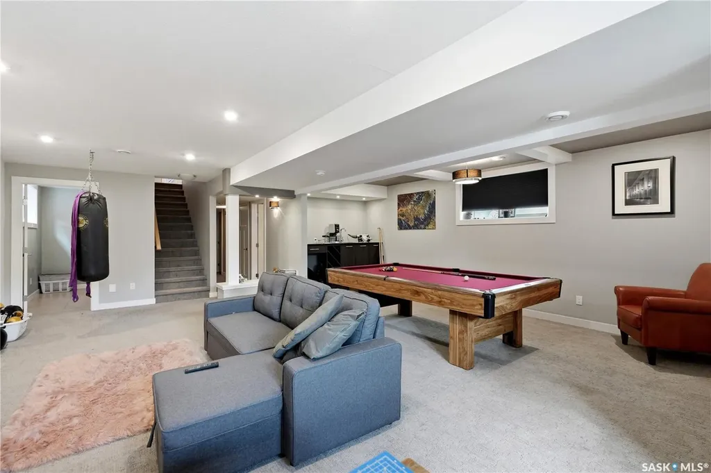 450 Bentley Court Saskatoon SK S7L 6L3