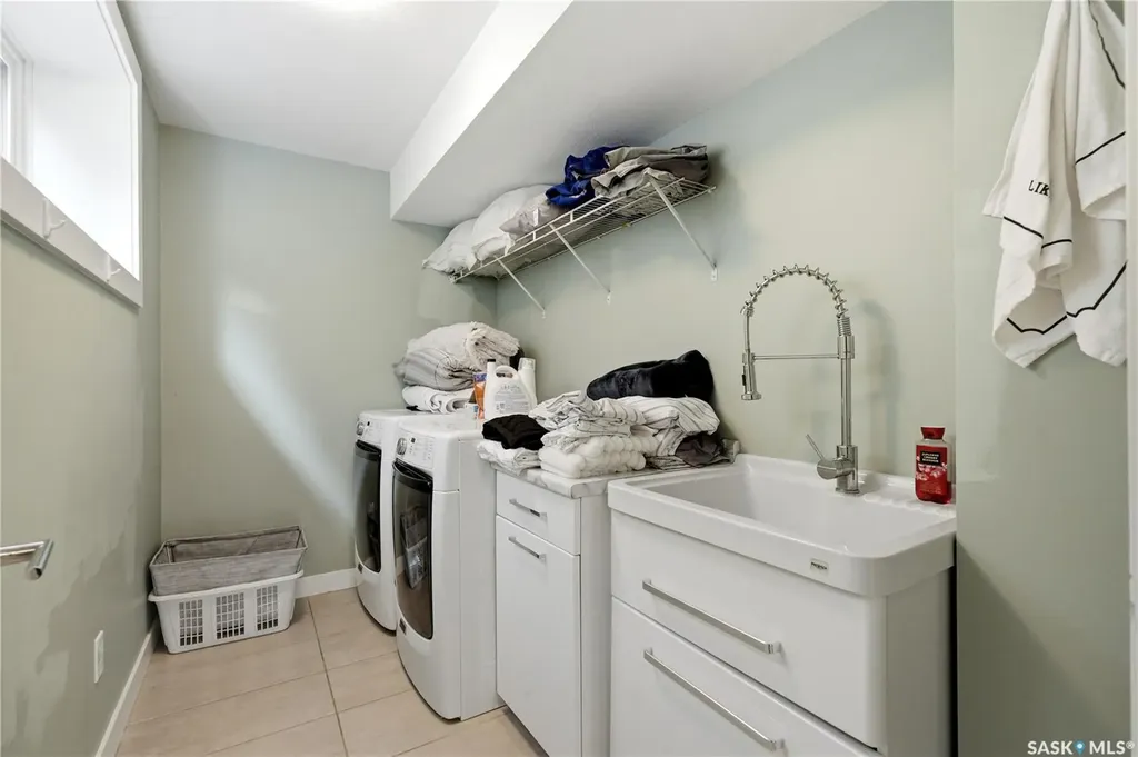 450 Bentley Court Saskatoon SK S7L 6L3