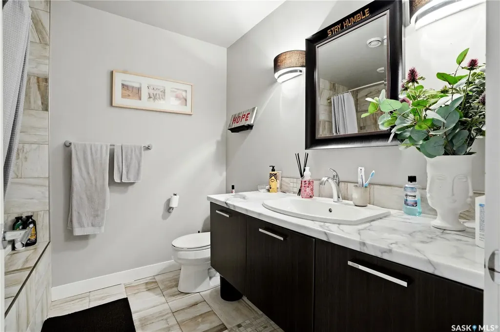 450 Bentley Court Saskatoon SK S7L 6L3