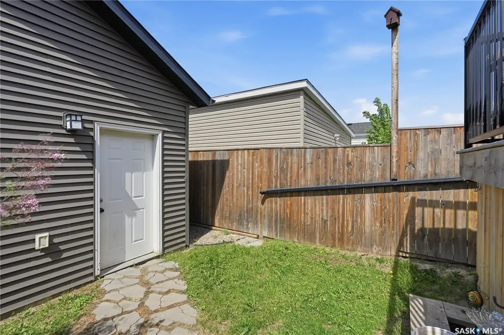 450 Bentley Court Saskatoon SK S7L 6L3