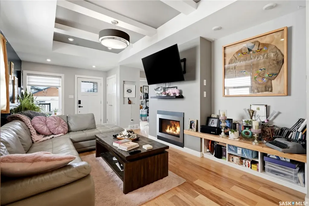 450 Bentley Court Saskatoon SK S7L 6L3
