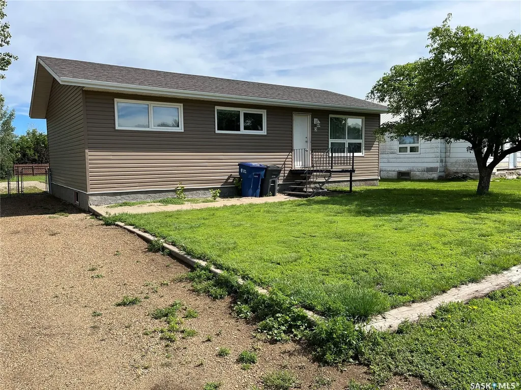 3 2nd Street E Willow Bunch SK S0H 4K0