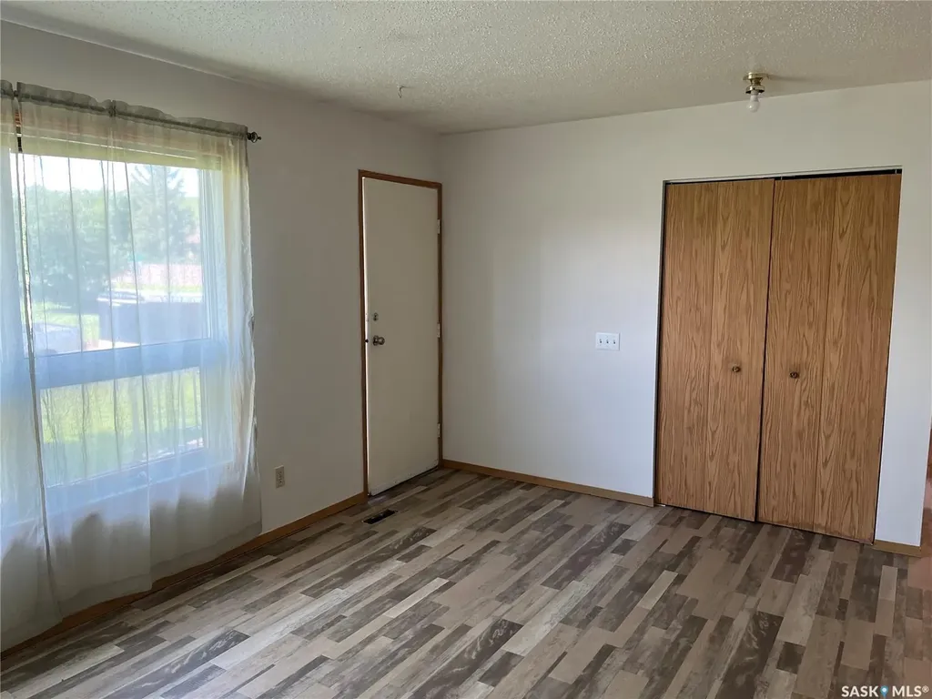 3 2nd Street E Willow Bunch SK S0H 4K0