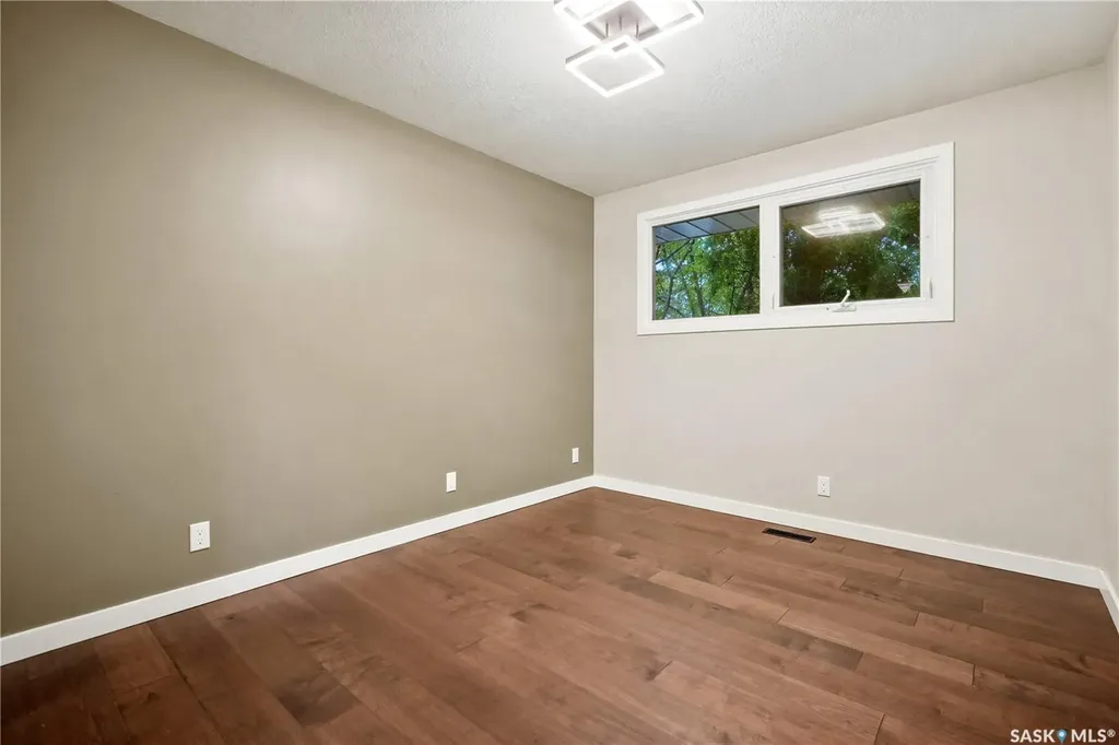 110 Mccannel Street Regina SK S4R 3V1