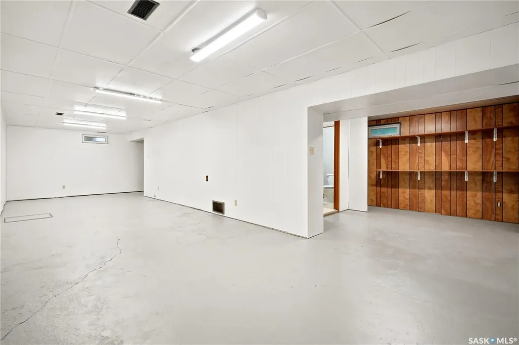 110 Mccannel Street Regina SK S4R 3V1