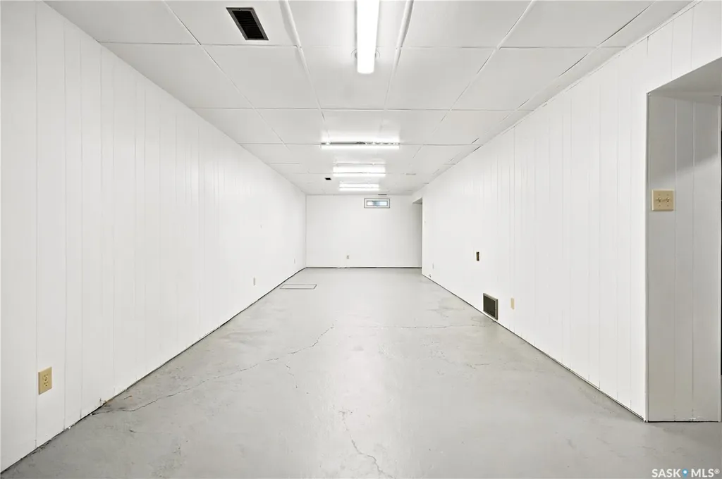 110 Mccannel Street Regina SK S4R 3V1