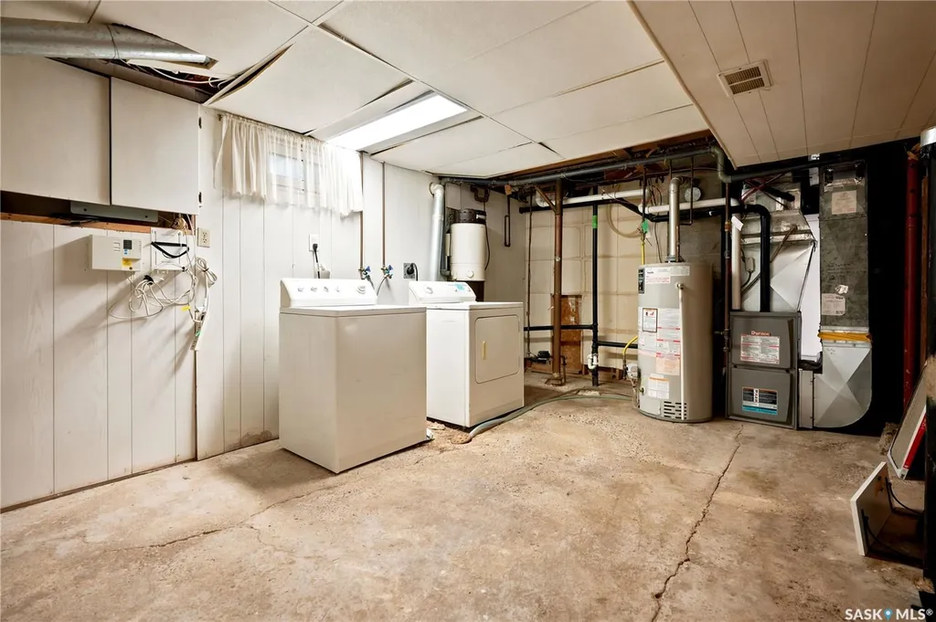 110 Mccannel Street Regina SK S4R 3V1