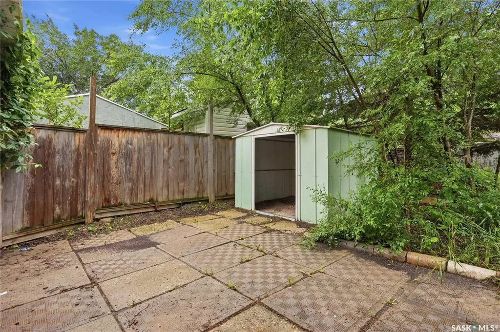110 Mccannel Street Regina SK S4R 3V1