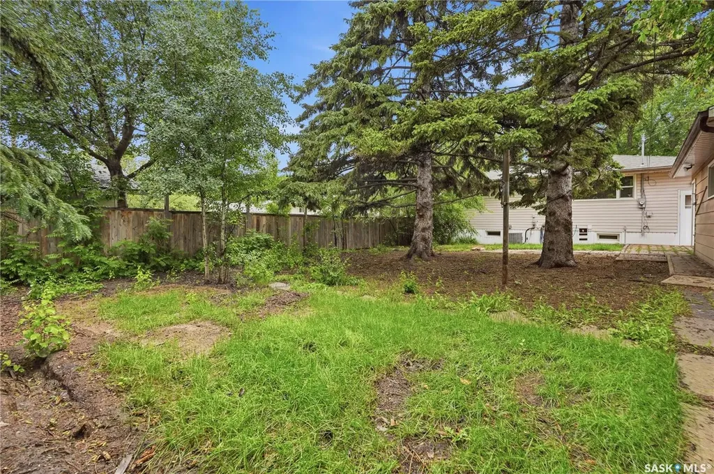 110 Mccannel Street Regina SK S4R 3V1