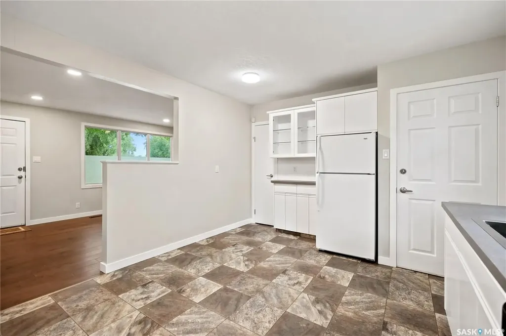 110 Mccannel Street Regina SK S4R 3V1