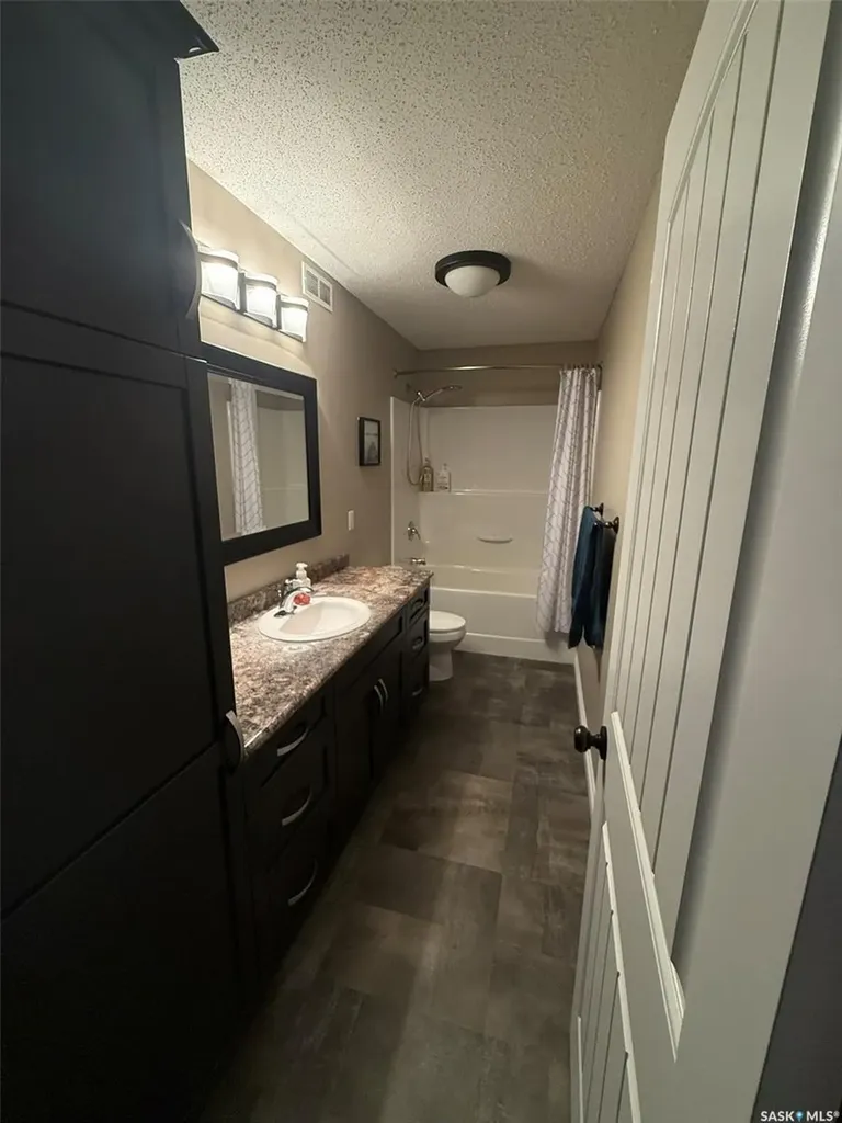 4018 3rd Street N Edam SK S0M 0V0