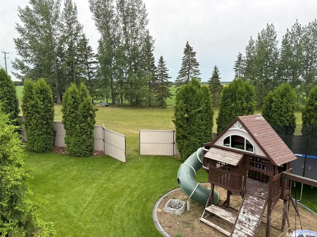 4018 3rd Street N Edam SK S0M 0V0