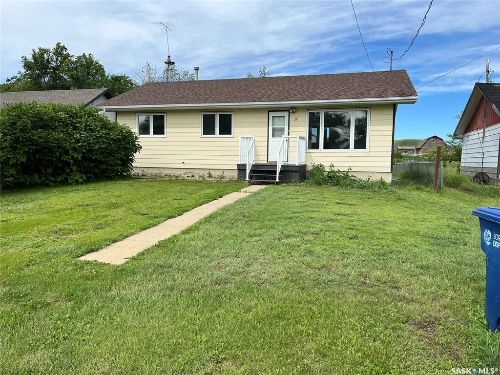 11 A Avenue Willow Bunch SK S0H 4K0