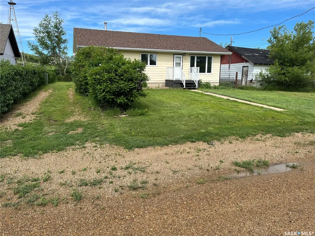 11 A Avenue Willow Bunch SK S0H 4K0