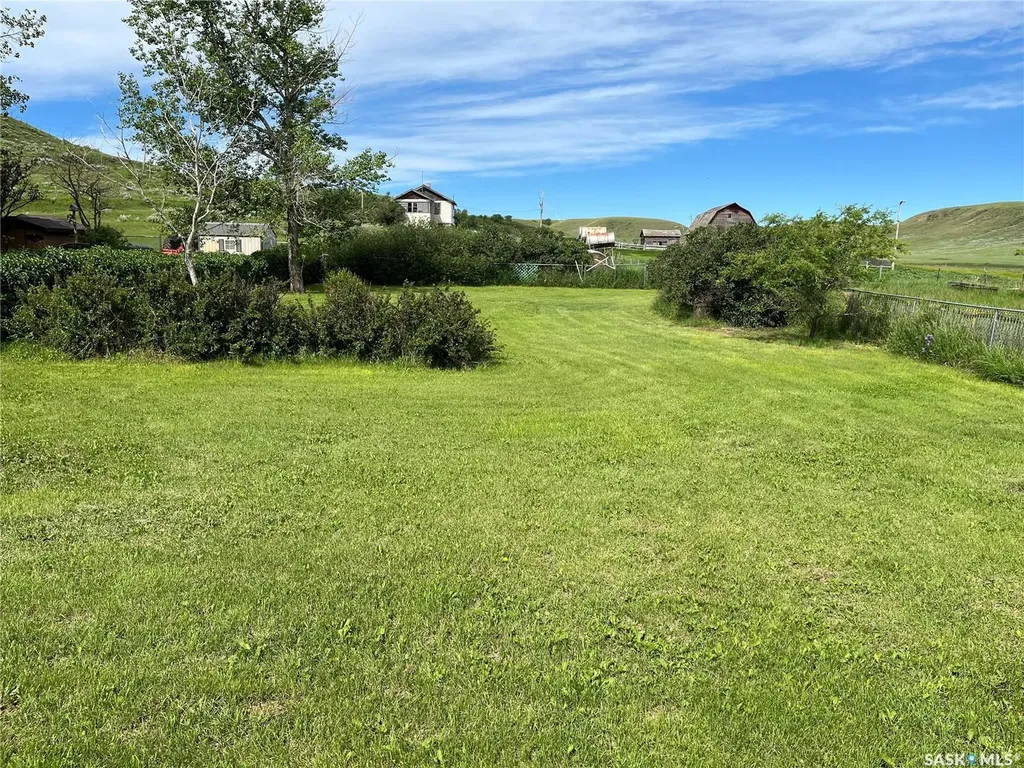 11 A Avenue Willow Bunch SK S0H 4K0