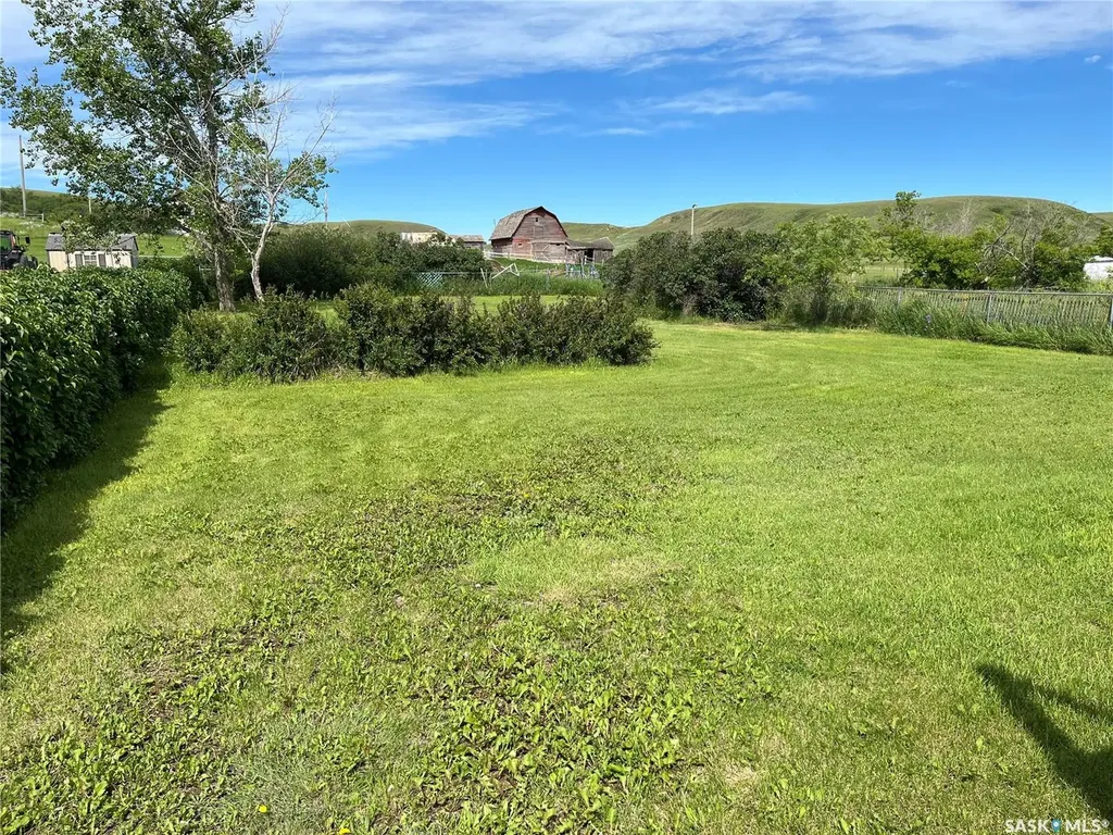 11 A Avenue Willow Bunch SK S0H 4K0