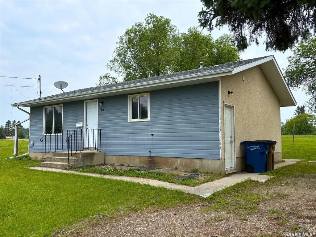 111-115 Mill Avenue N Big River SK S0J 0E0