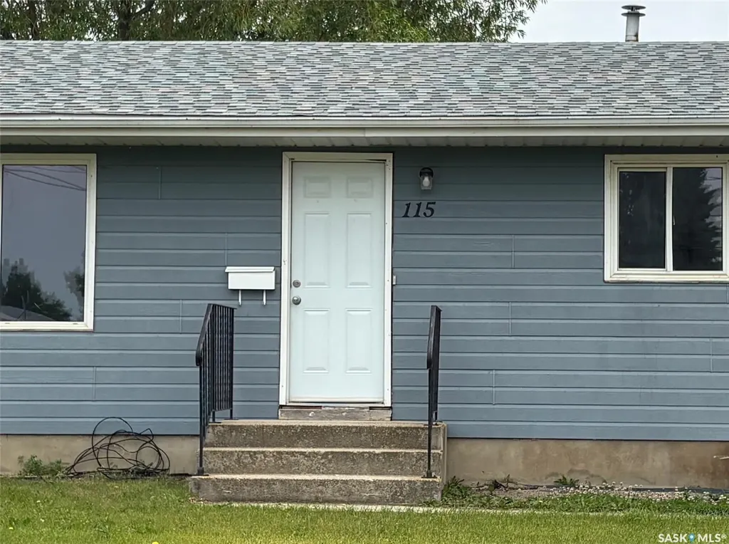 111-115 Mill Avenue N Big River SK S0J 0E0