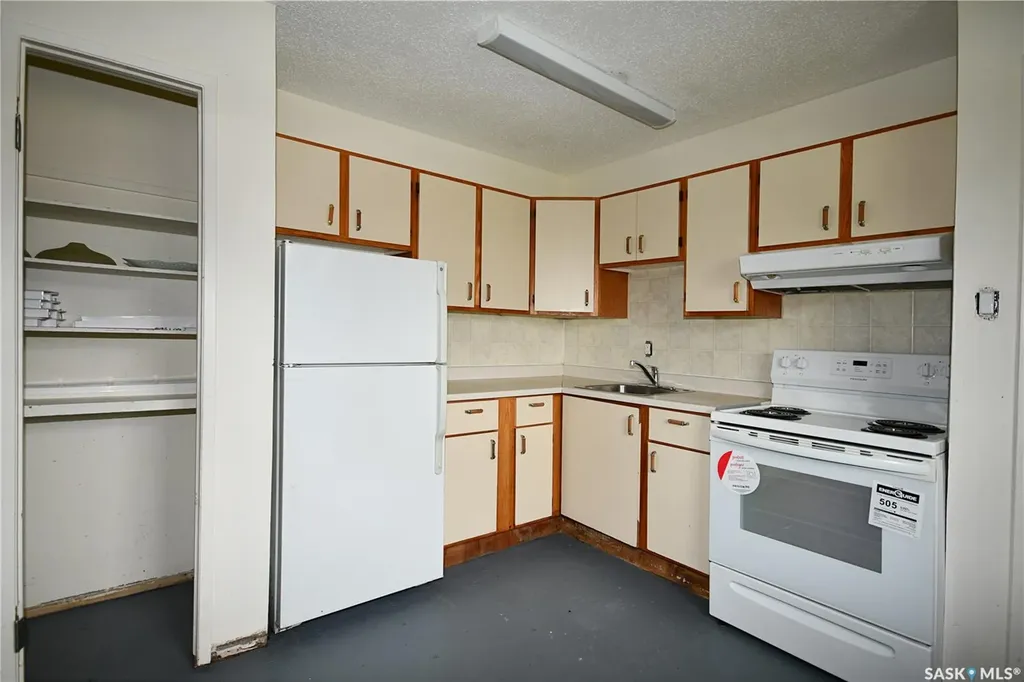 111-115 Mill Avenue N Big River SK S0J 0E0