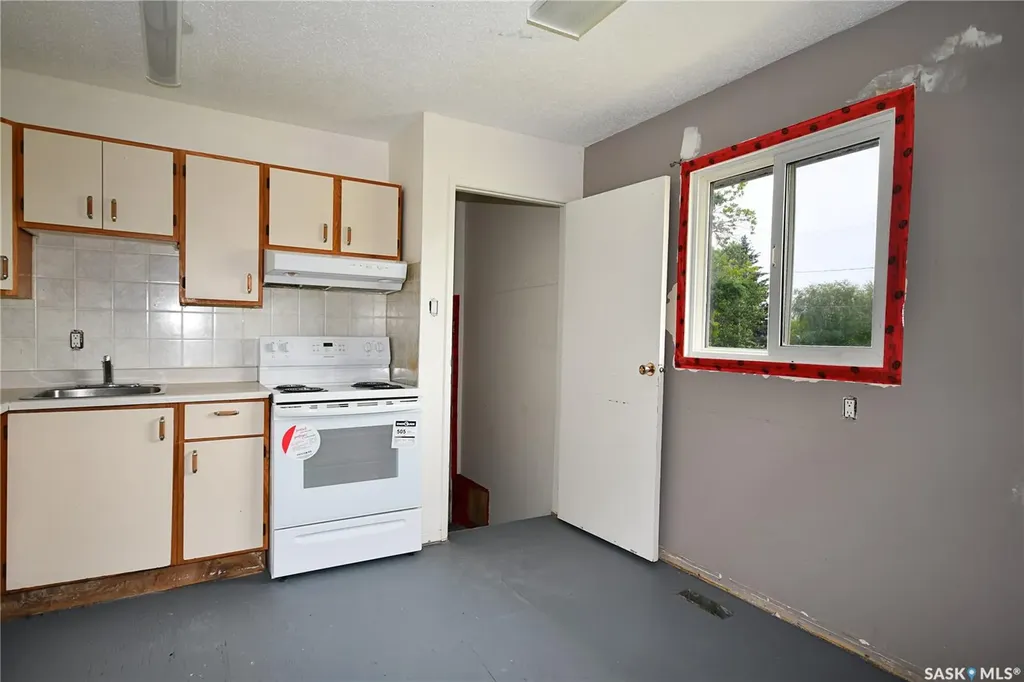 111-115 Mill Avenue N Big River SK S0J 0E0