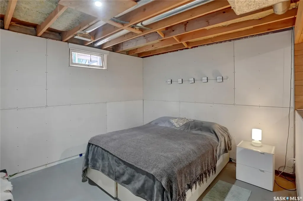 1538 Smith Street Moose Jaw SK S6H 6V8