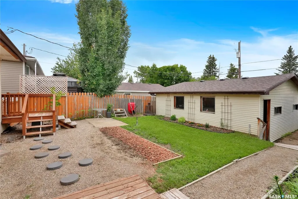 1538 Smith Street Moose Jaw SK S6H 6V8