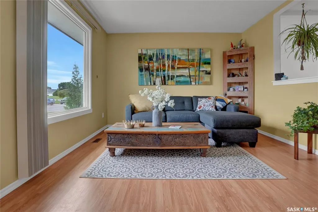 1538 Smith Street Moose Jaw SK S6H 6V8