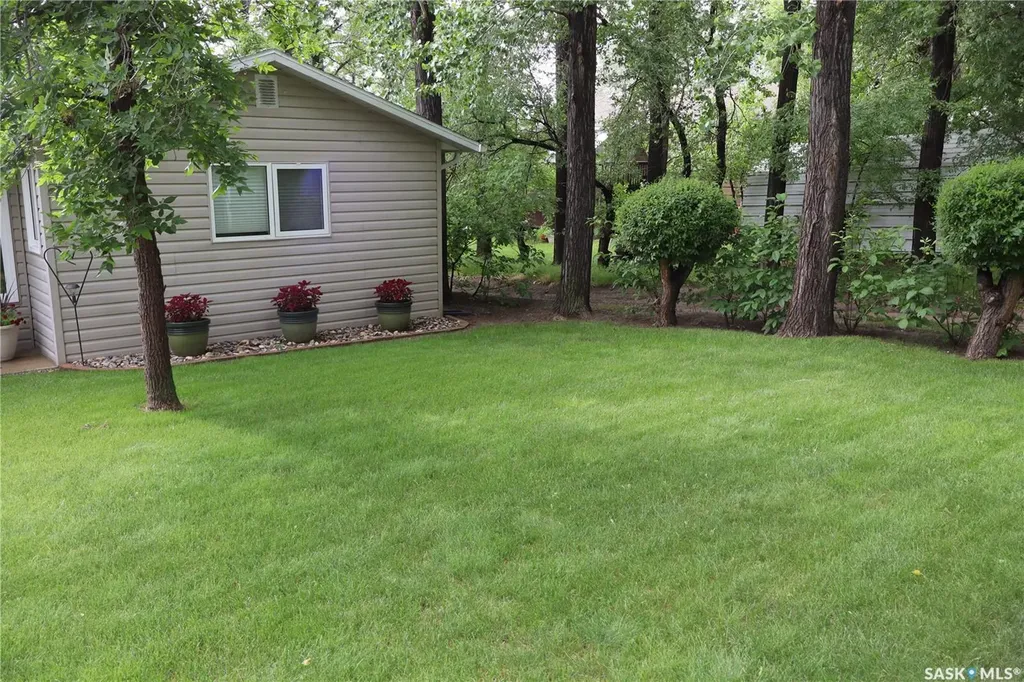 29 Mallard Street W Wood River Rm No. 74 SK S0H 2K0
