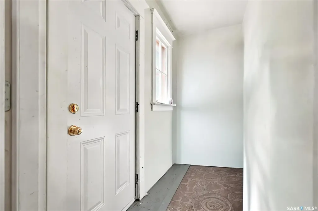 1146 K Avenue S Saskatoon SK S7M 2G5