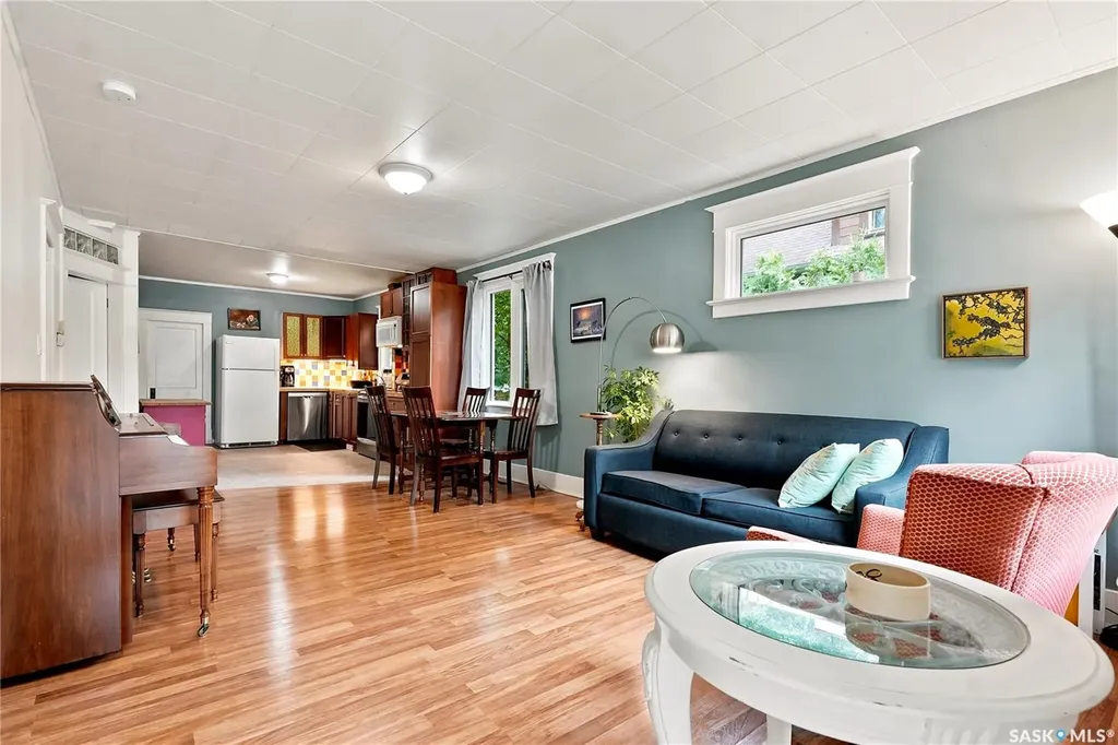 1146 K Avenue S Saskatoon SK S7M 2G5