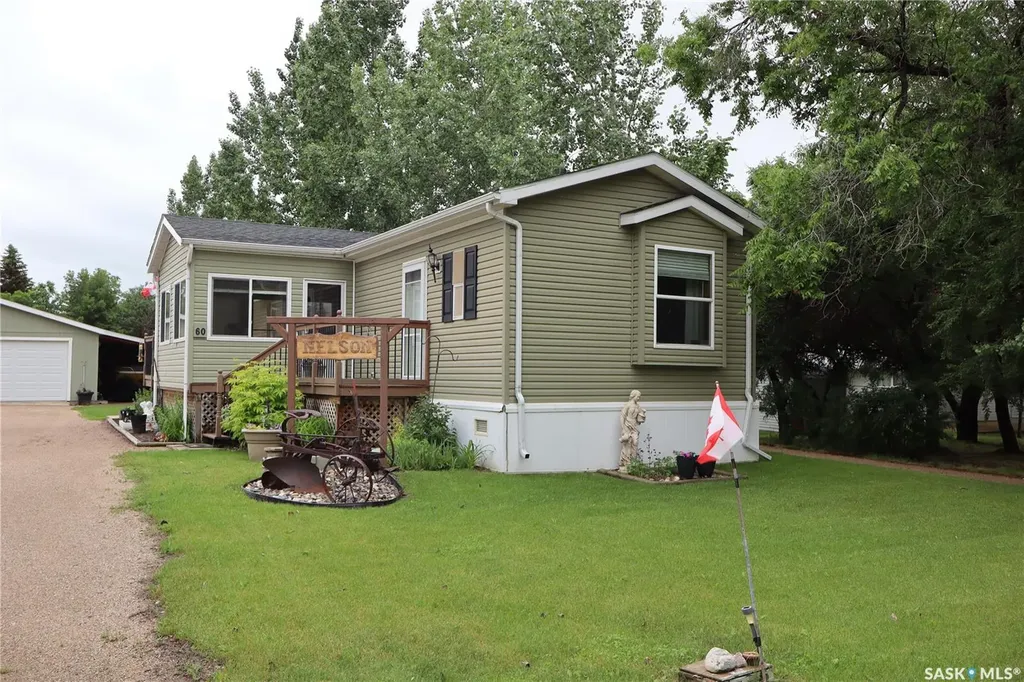 60 Pelican Street E Wood River Rm No. 74 SK S0H 2K0