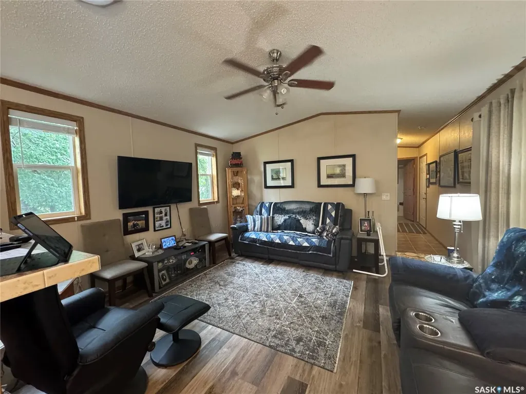 60 Pelican Street E Wood River Rm No. 74 SK S0H 2K0