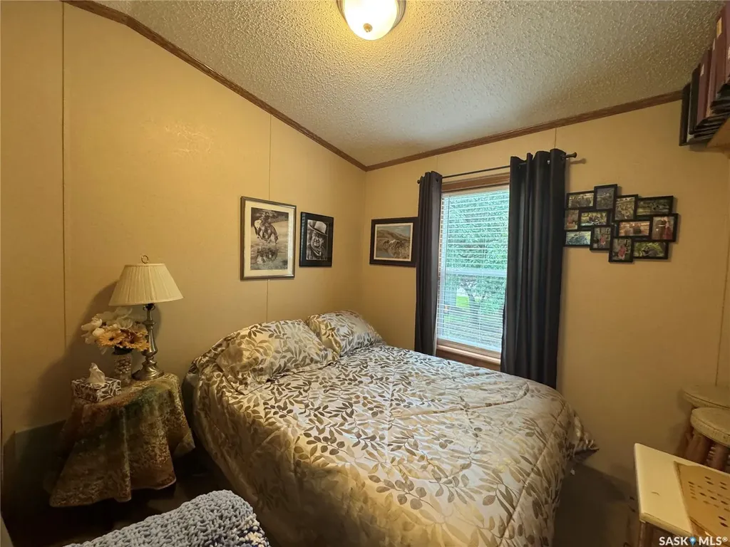 60 Pelican Street E Wood River Rm No. 74 SK S0H 2K0