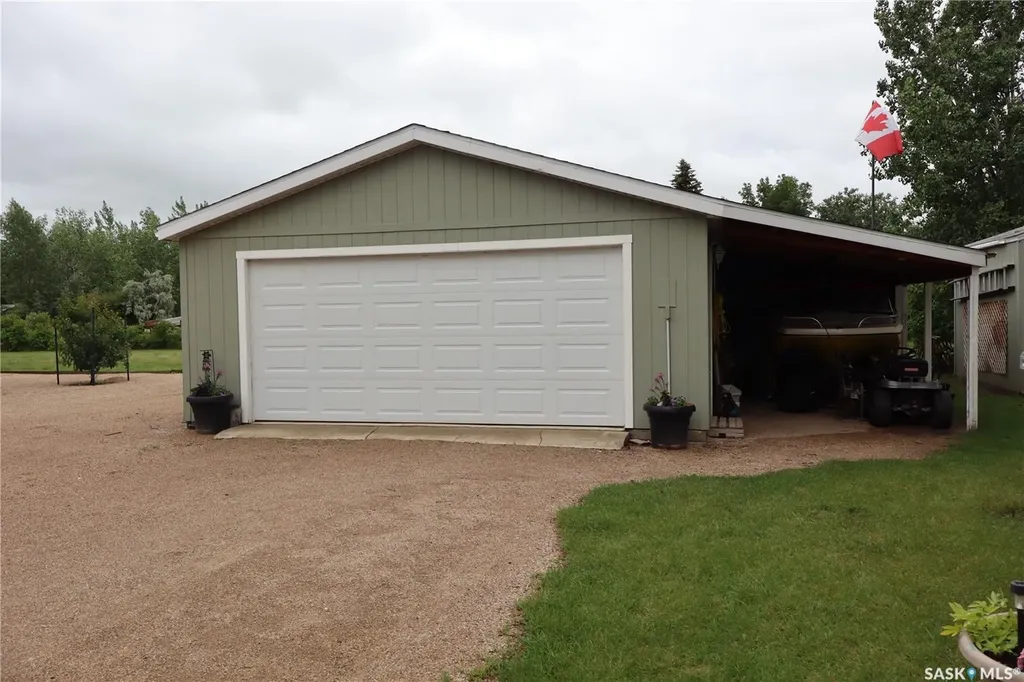 60 Pelican Street E Wood River Rm No. 74 SK S0H 2K0