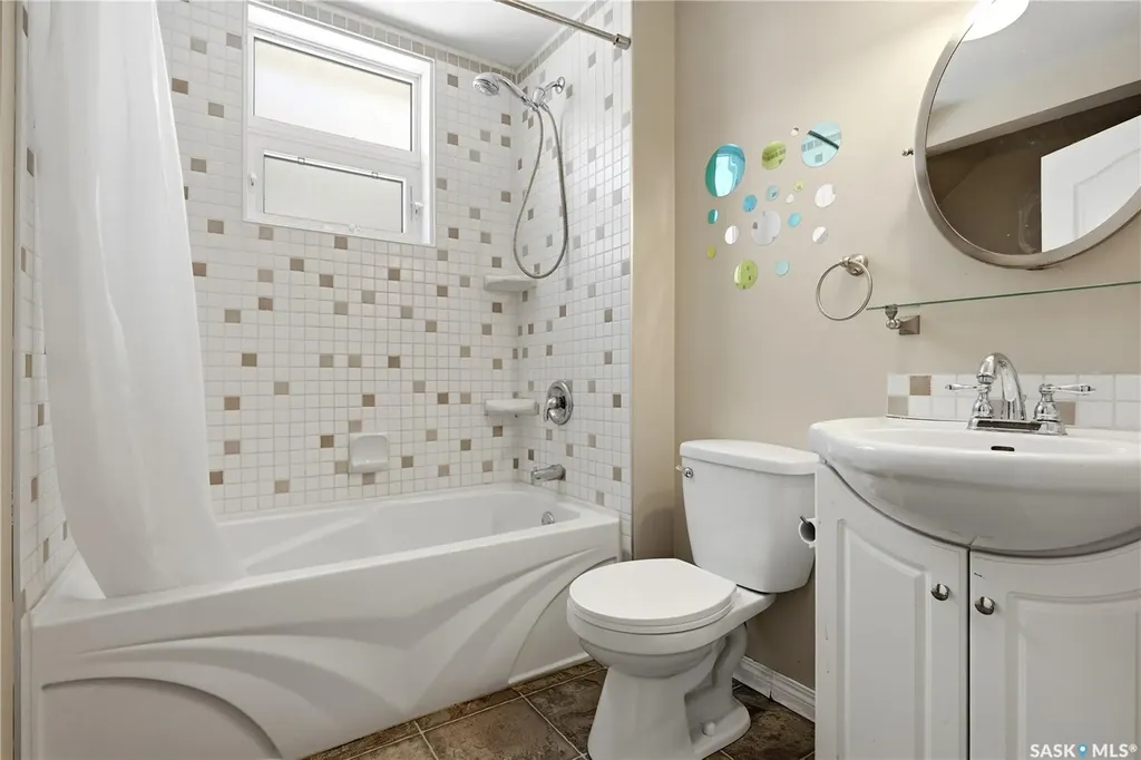 1950 Retallack Street Regina SK S4T 2J9
